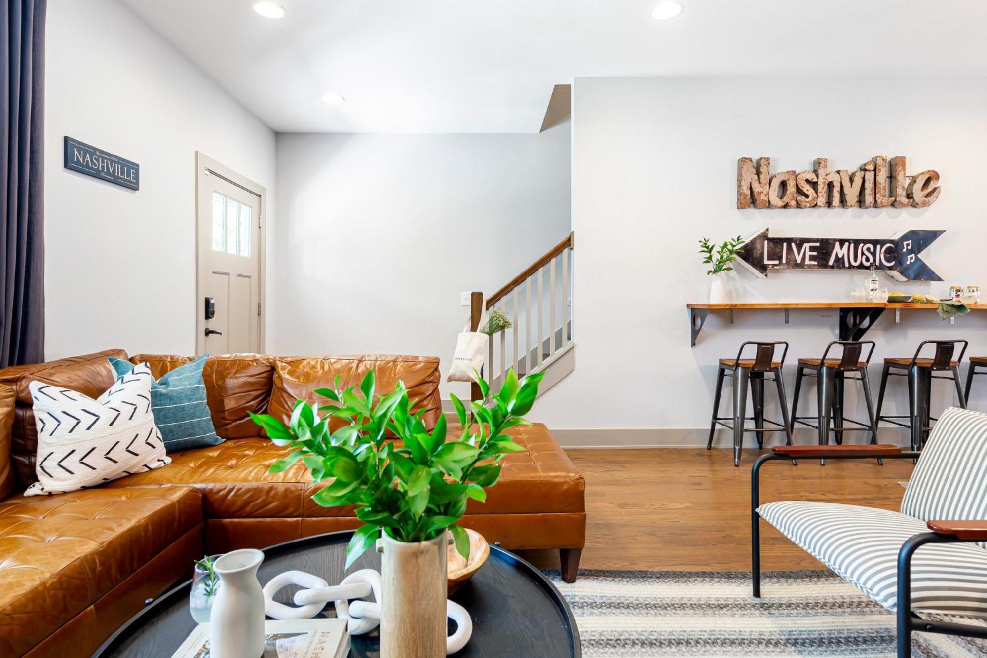 Waverly By Avantstay Nashville-Inspired Townhome W Luxury Kitchen Pool Table Kültér fotó